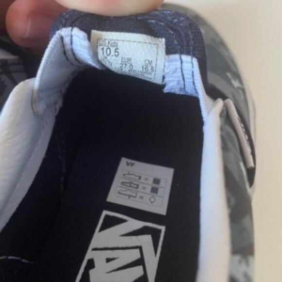 Vans Kids Classic Slip-On Shoe Animal Camo Parisian Night/True White 10.5K NEW - Picture 11 of 11